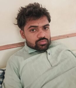 ​बिबट्याच्या हल्ल्यात जखमी झालेले सुशांत संपत जोंधळे, घुलेवाडी संगमनेर